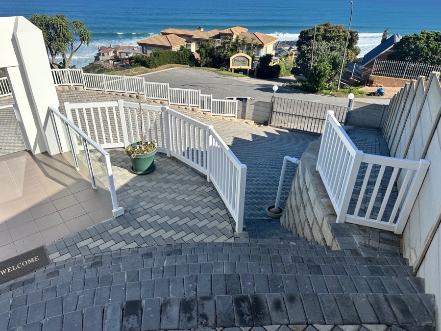 5 Bedroom Property for Sale in Dana Bay Western Cape